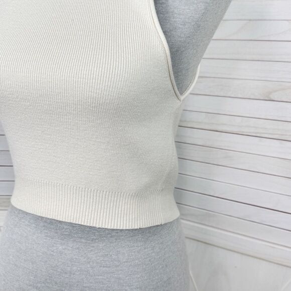 Pretty Little Thing Ribbed Knit Racer Back Crop Tank Top Cream Medium - Picture 6 of 12